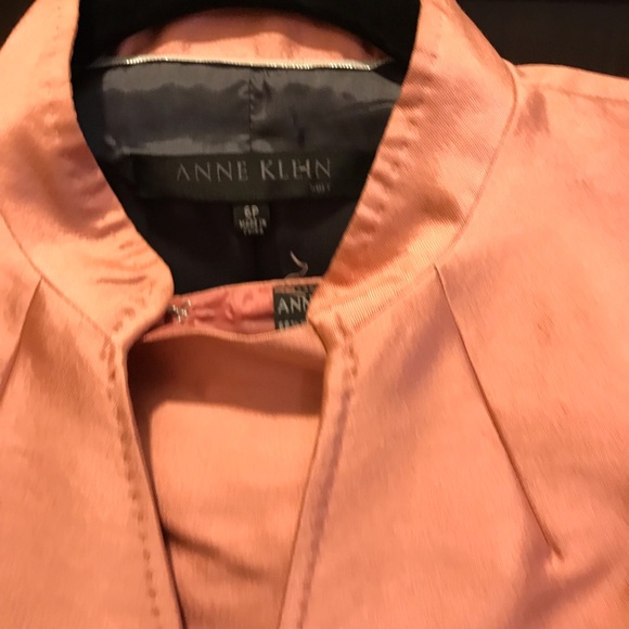 Anne Klein skirt suit size 10p skirt, size 6p jacket new w/o tag 66% Wool, 35%Sk - Picture 6 of 12